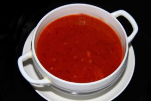 Томатный суп-пюре с фасолью