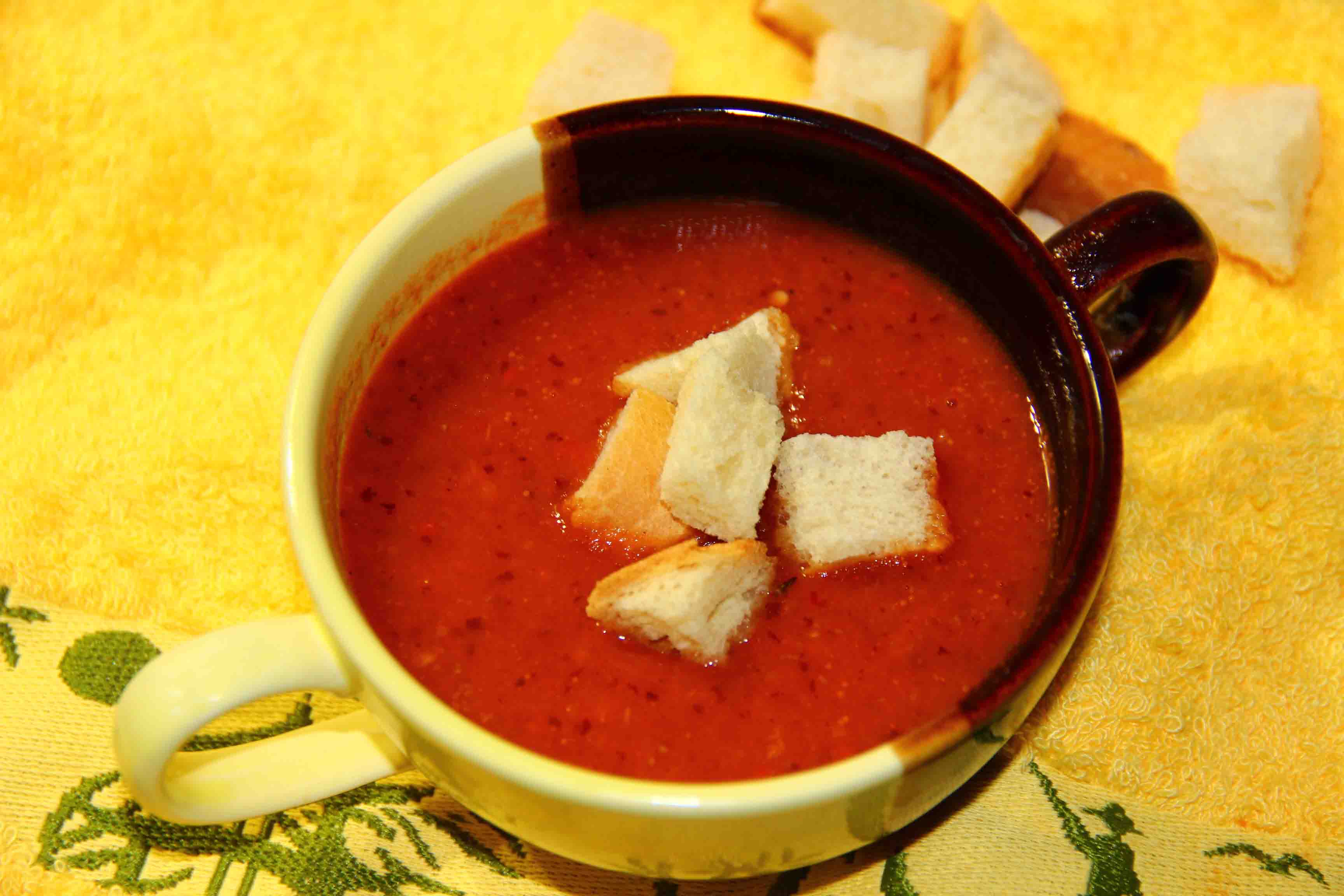 томатный суп-пюре с фасолью