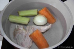 Картофельный крем-суп со сливками и семгой