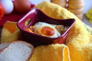 Картофель, запеченный с яйцом и болгарским перцем