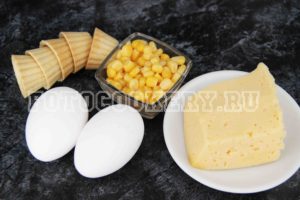 Тарталетки с кукурузой и сыром